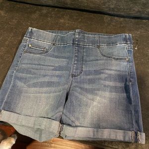 Pull on denim shorts